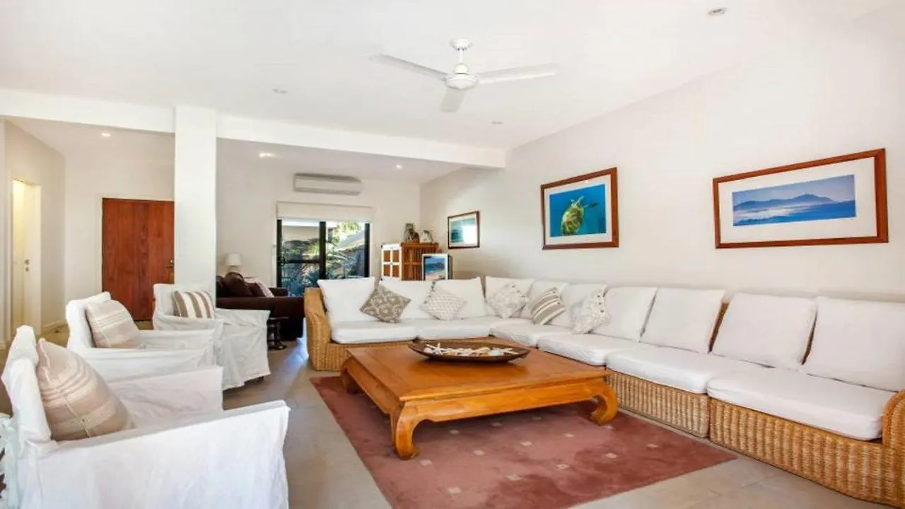 Holiday home Bayvilla 3 @ Belongil Beach Byron Bay